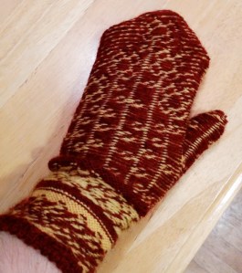 Mirrored coloration. Overtime these loops will felt together a bit.